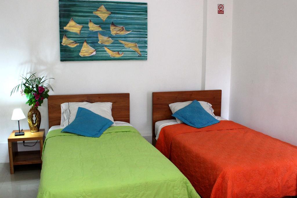 The Galapagos Pearl B&B Puerto Ayora  Habitación foto